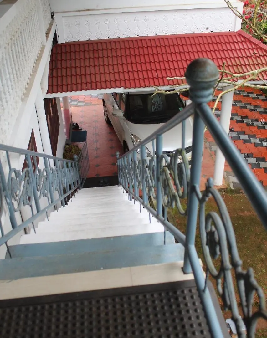 Homestay Ksk Homes Munnar Anaviratty